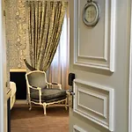 فندق كارلتون البوتيكي 4*