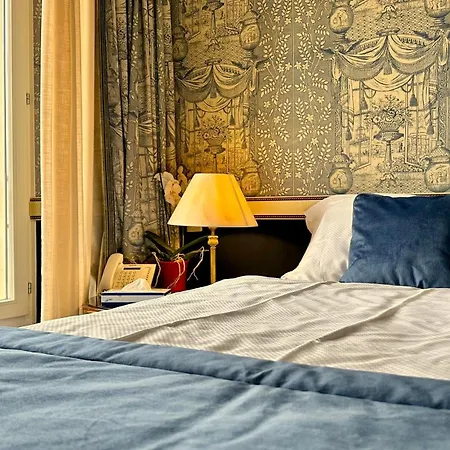 Carlton Boutique Hotel