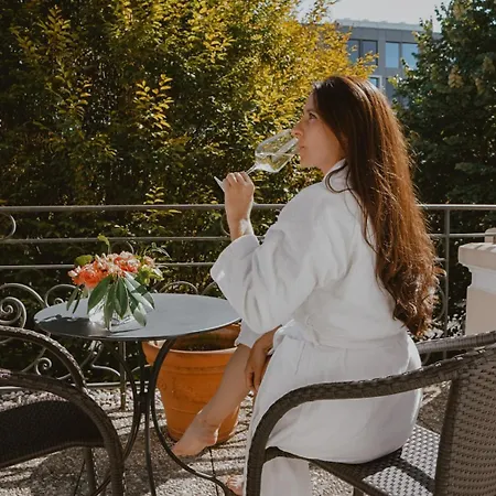 호텔 칼튼 부티크 4*