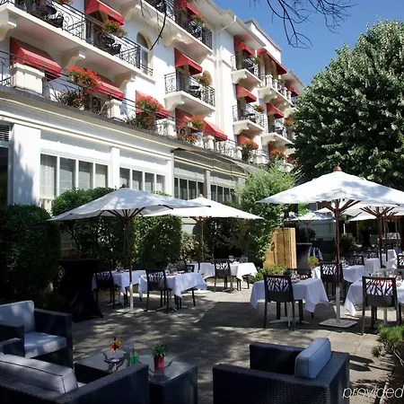 Carlton Boutique 4*