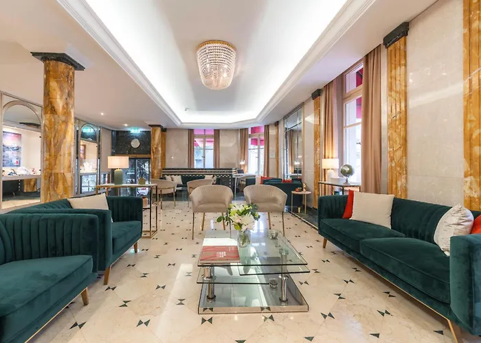 Carlton Boutique Hotel 4*