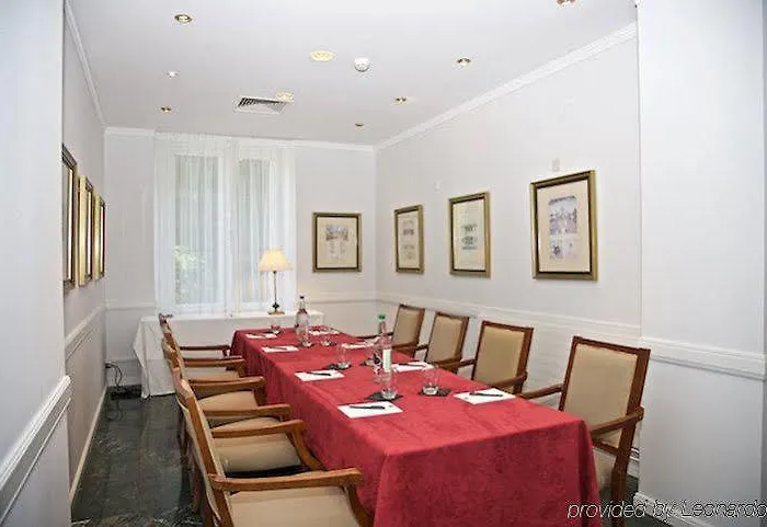 Carlton Boutique Hotel 4*