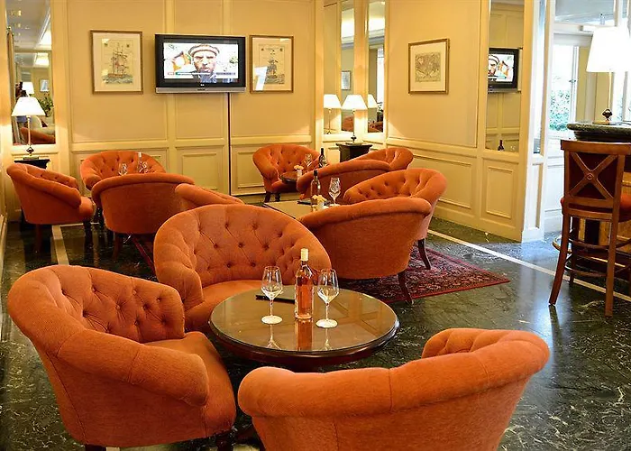 Carlton Boutique Hotel