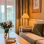 Carlton Boutique Hotel 4*