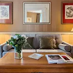 Hotel Carlton Boutique 4*