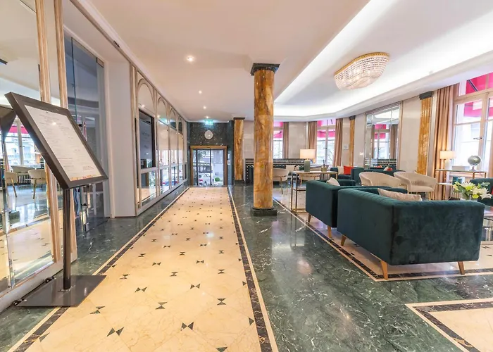 Carlton Boutique Hotel